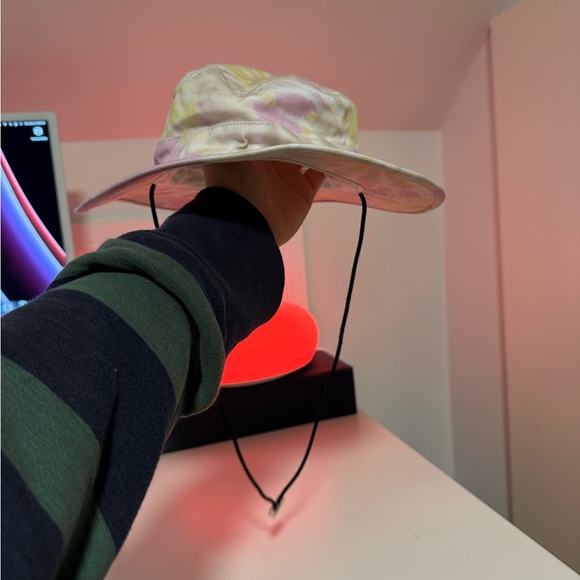 hat - Picture 4 of 6